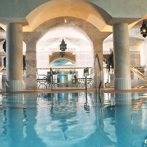 https://le-manoir-aix-les-bains.hotels-rhonealpes.com
