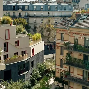 https://luxury-for-2-monceau-ch-elysees-apartment.fr-paris.fr