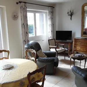 https://bel-appartement-tres-calme-5mn-a-pied-du-cours-mirabeau.aixenprovencehotels.org